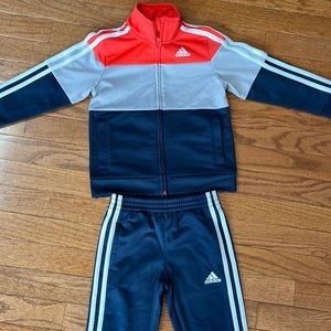 Adidas track suit 3t